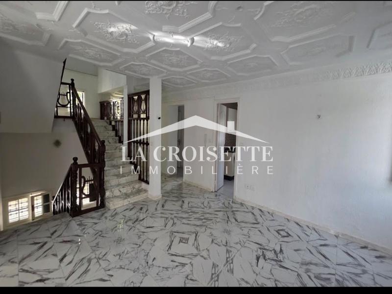 Villa S+4 avec jardin à La Marsa